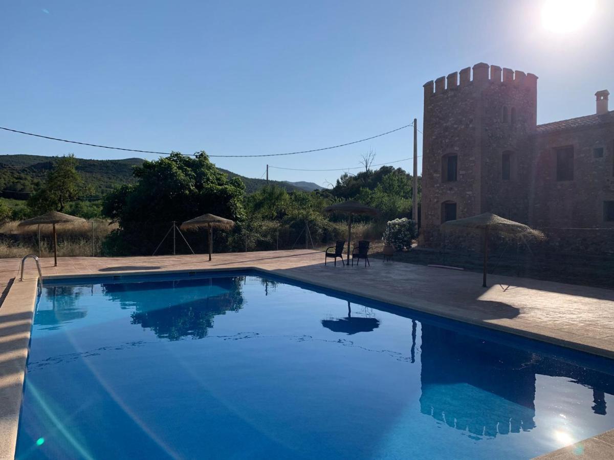 Castillo Con Piscina En Plena Sierra Calderona 塞古比 外观 照片